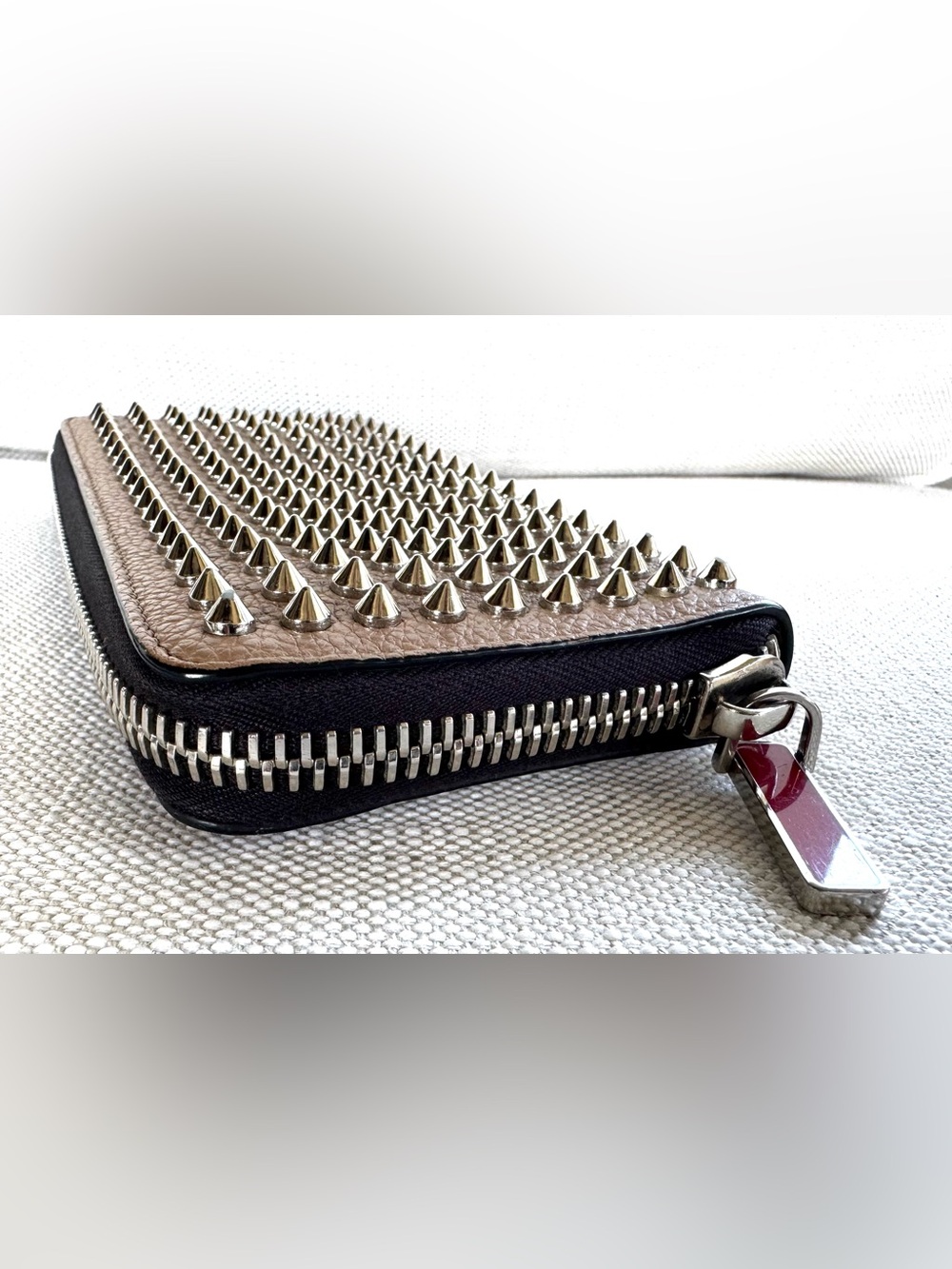 CHRISTIAN LOUBOUTIN Panettone Silver Spiked Zip Taupe Wallet EUC - Picture 2 of 10